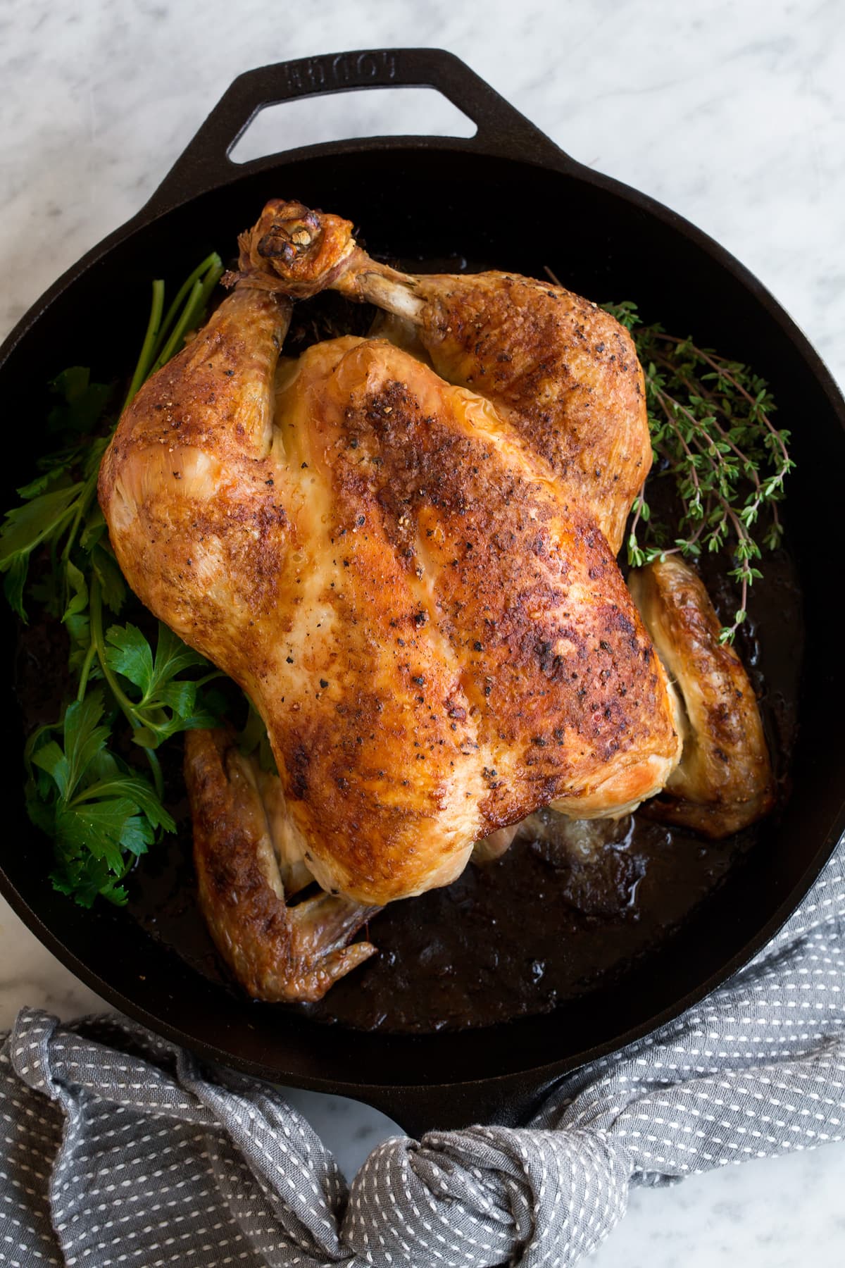 Easy Roast Chicken: 10-Min Prep & 5-Min Homemade Gravy
